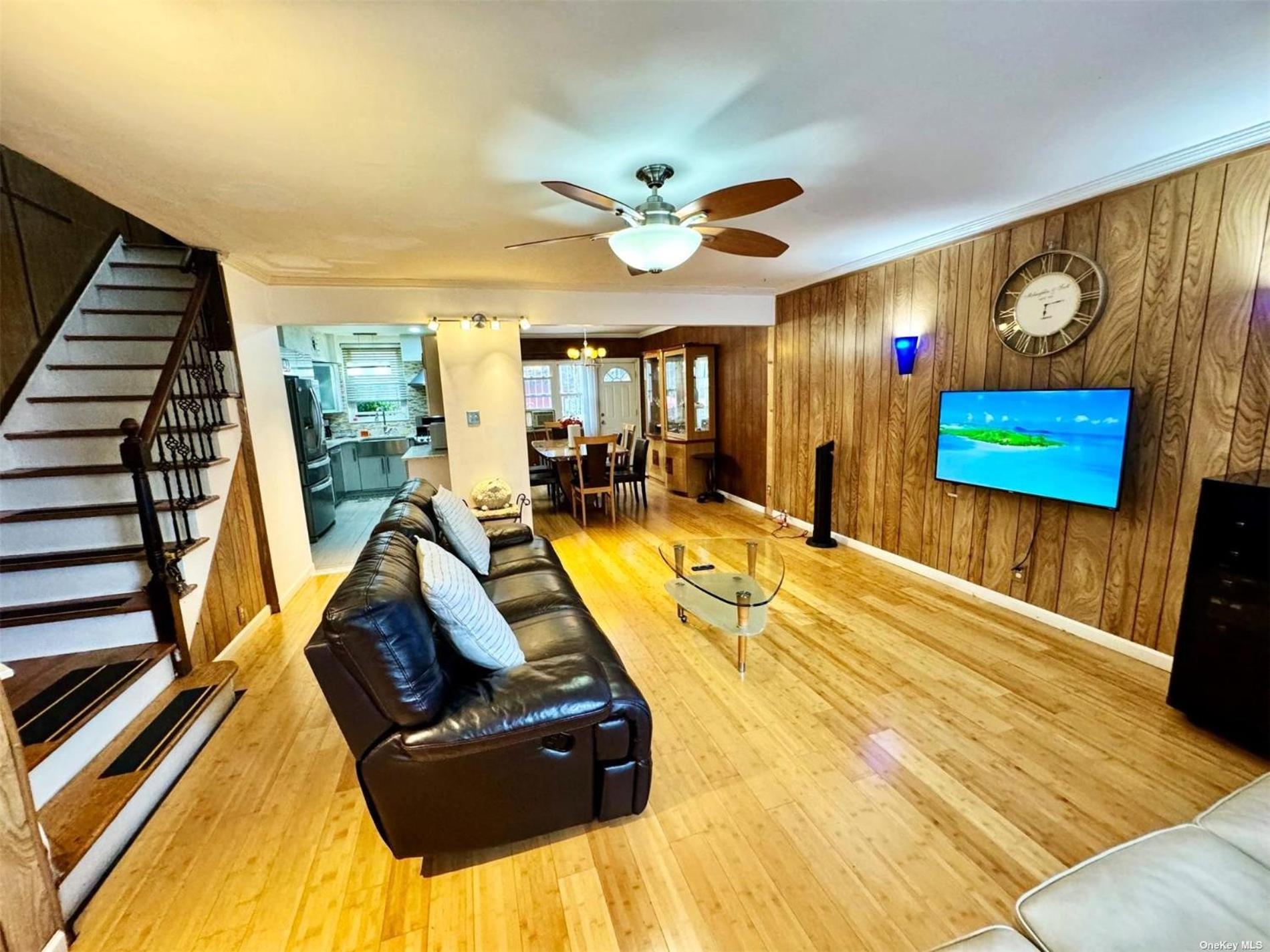 Lga Airport 3 Mins, 3 Bedroom Duplex House, Parking And Private Backyard, 9Mins Subway! نيو يورك المظهر الخارجي الصورة
